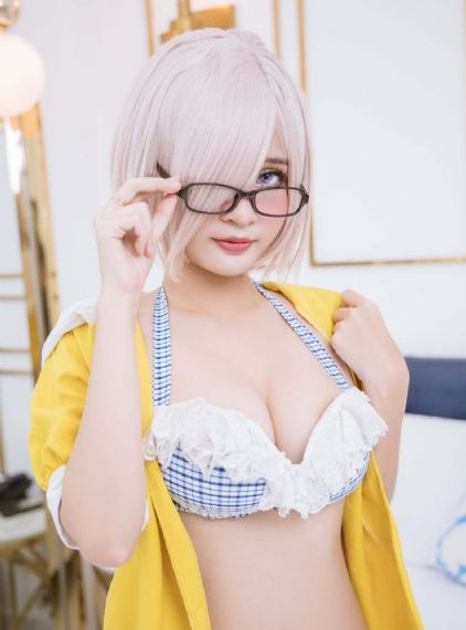 大人操小孩