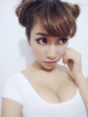 女人自摸视频