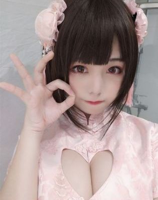 女生扒开尿口给男生捅38分钟